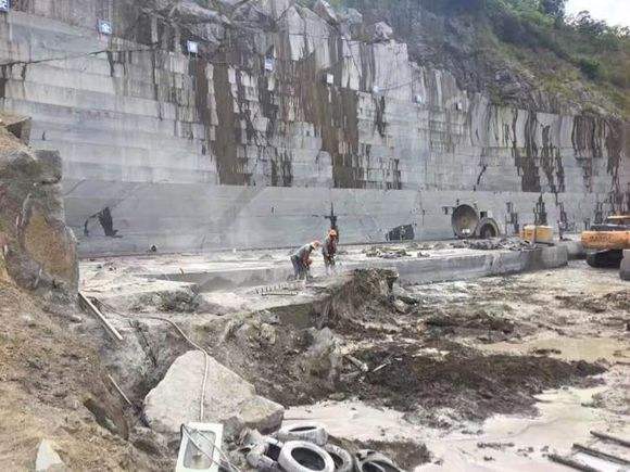 安徽哪里有石材矿山(图1) 安徽哪里有石材矿山(图1)
