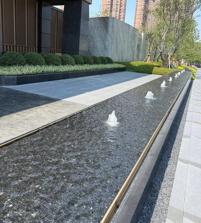 1-26051110002bS.jpg